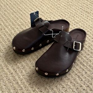 NWT Universal Thread Studded Brown Slip On Clogs